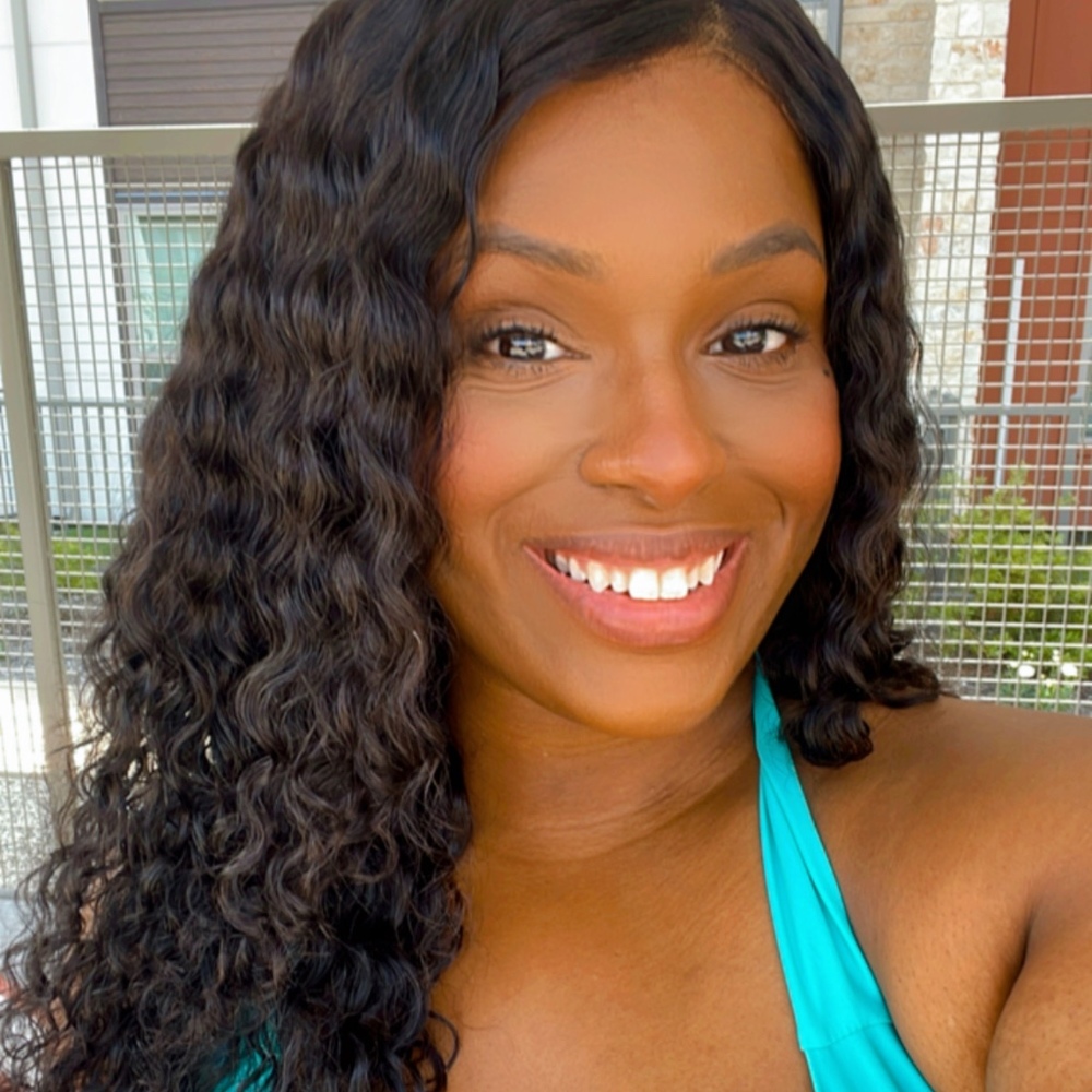 Meet your Posher, Shakeshia